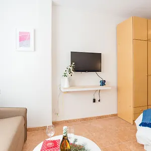 https://malagasuite-apartamento-en-torremolinos-costa.hotelsinnerja.org